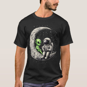 T-shirt L'Astronaute Lit Un Livre À L'Alien Sur L'Espace L