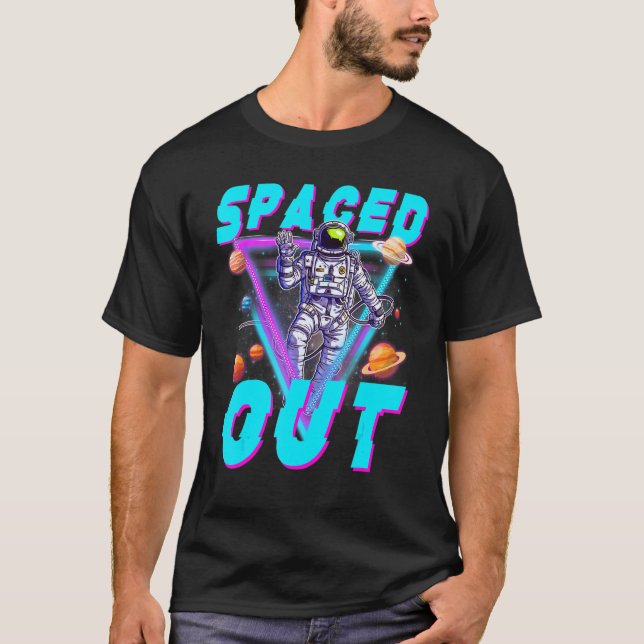 T-shirt L'astronaute Vaporwave A Déployé Un Spa Extérieur  (Devant)