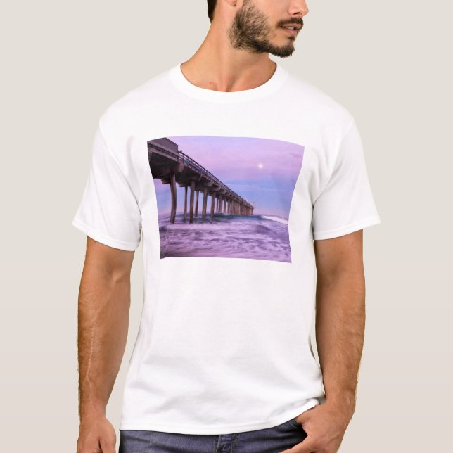 T-shirt L'aube violette au-dessus de la jetée, Californie (Devant)