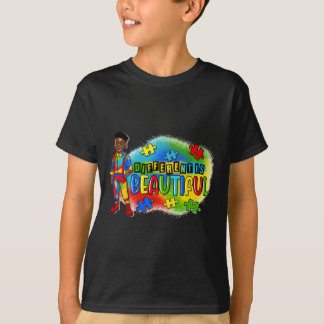 T-shirt L'Autisme Enfant Noir Différent Est Beau Autisme A