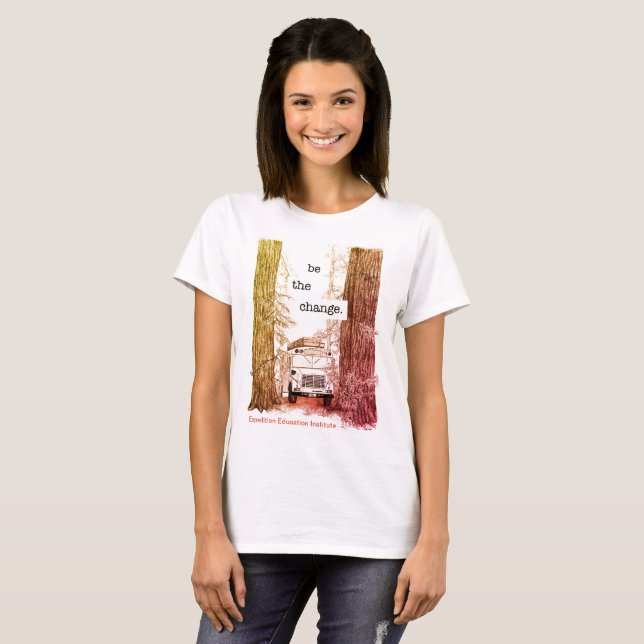 T-shirt L'autobus d'EEI dans les séquoias colorized le (Devant entier)