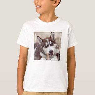 T-shirt Le chiot sibérien Husky à la plage