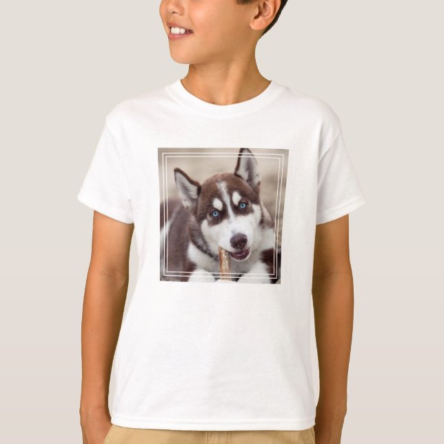 T-shirt Le chiot sibérien Husky à la plage (Devant)