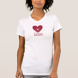 T-shirt Le coeur est en fleur
