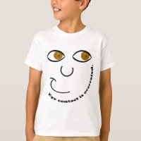 Le contact visuel est les chemises des enfants