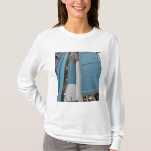 T-shirt Le deuxième moteur de fusée solide est déplacé dan