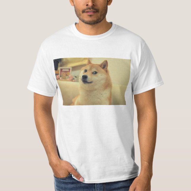 T-shirt Le doge, beaucoup veulent, wouah (Devant)