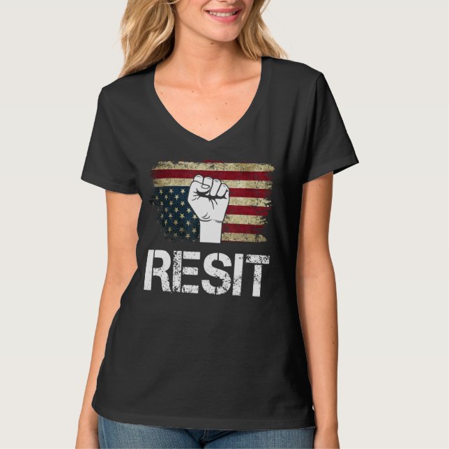 T-shirt Le drapeau américain contre l'établissement (Devant)