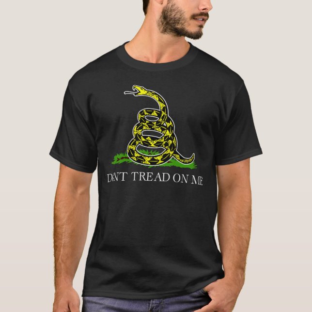 T-shirt Le drapeau de Gadsden "ne marchent pas sur moi " (Devant)