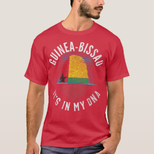 T-shirt Le drapeau vintage de la Guinée-Bissau est dans mo