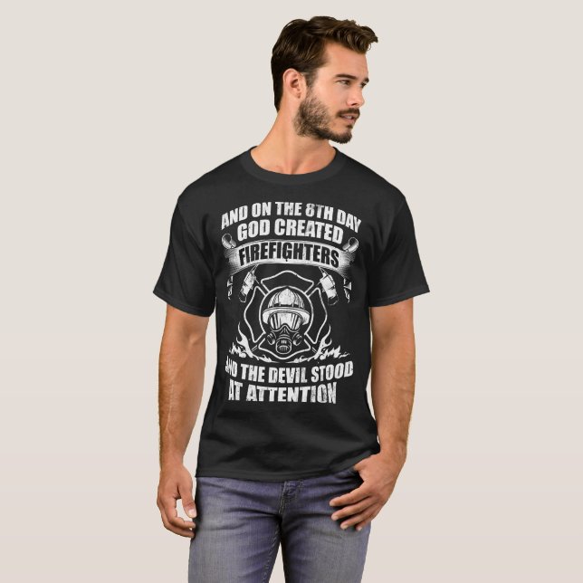 T-shirt Le feu de diable de sapeurs-pompiers (Devant entier)