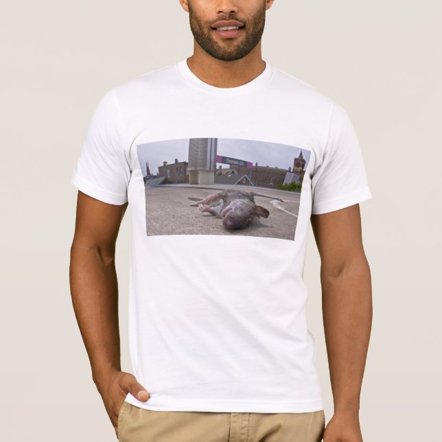 T-shirt Le fromage seul dine (Devant)