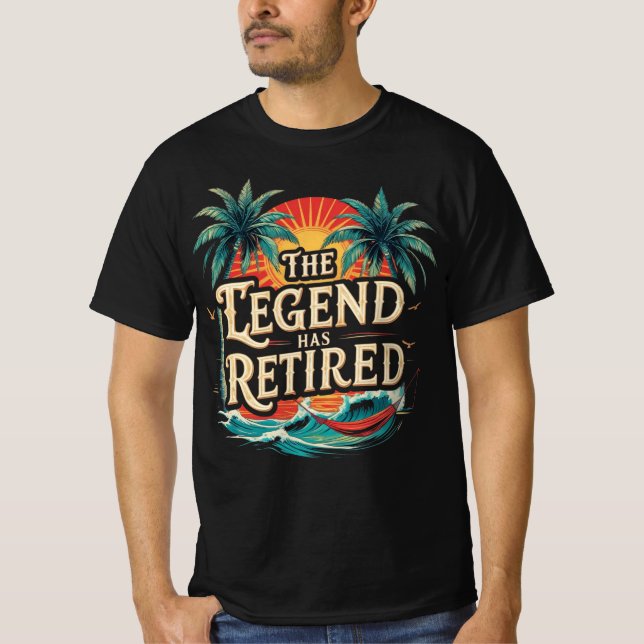 T-shirt Le Graphique La Légende Est Retraitée (Devant)