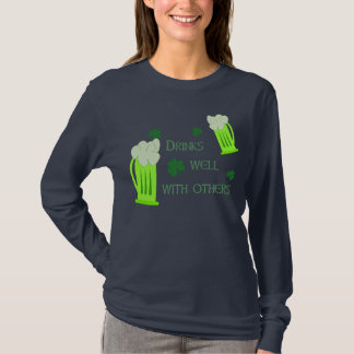T-shirt Le Jour de la Saint Patrick boit la chemise bonne