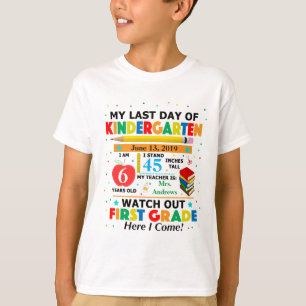 T-shirt Le jour passé de l'école de jardin d'enfants