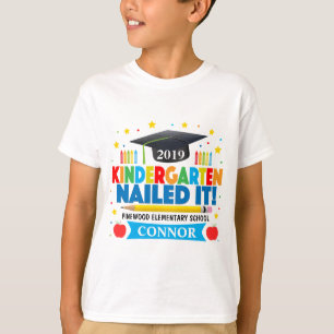 T-shirt Le jour passé du garçon du jardin d'enfants l'a