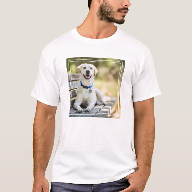 T-shirt Le Labrador Jaune Pose Sur Le Banc (Devant)
