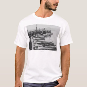 T-shirt Le lac Tahoe, CA - bateaux en bois le long de