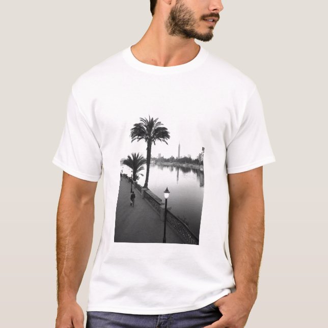 T-shirt Le long du Nil, le Caire égyptien (Devant)
