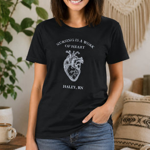 T-shirt Le métier d'infirmier est un travail du cœur