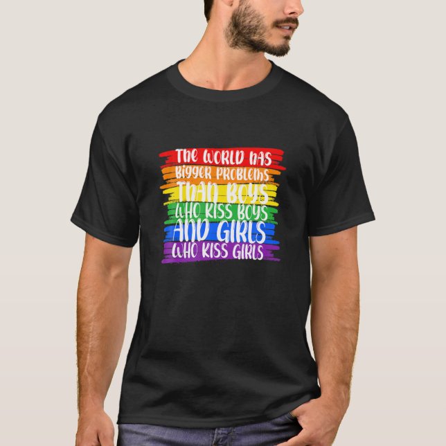 T-shirt Le monde de la fierté communautaire LGBT a de plus (Devant)