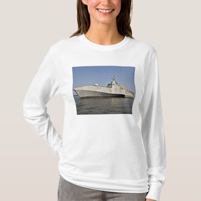 T-shirt Le navire de combat du littoral Indépendance en co (Devant)