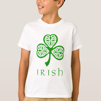 T-shirt Le noeud celte Shamrock sur le texte irlandais