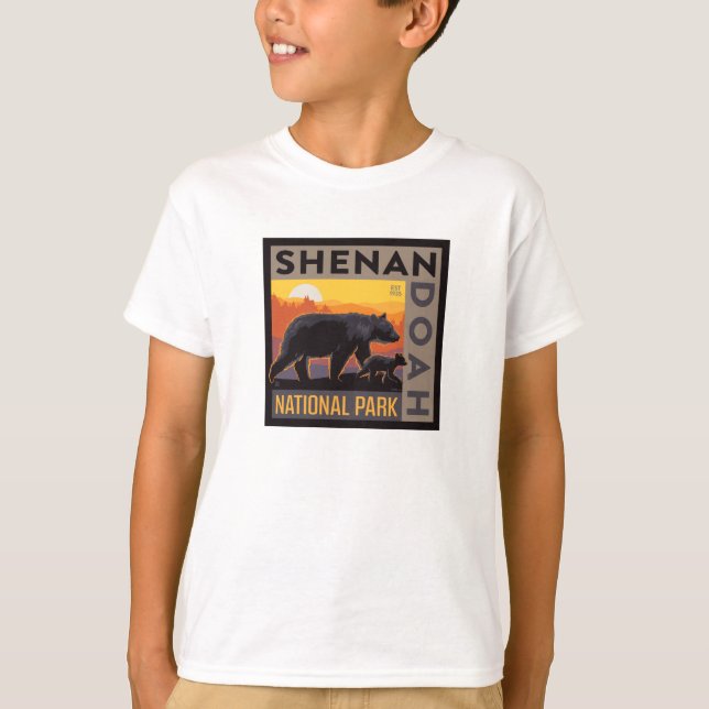 T-shirt Le Parc national de Shenandoah | Mama Bear & Cubs (Devant)