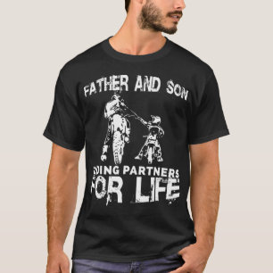 T-shirt Le Père Et Le Fils Partenaires Pour Les Pères À Vi