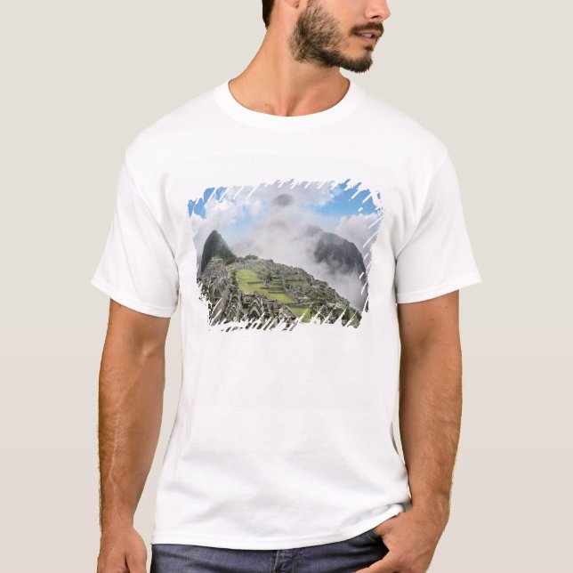 T-shirt Le Pérou, Machu Picchu, l'ancienne cité perdue de  (Devant)