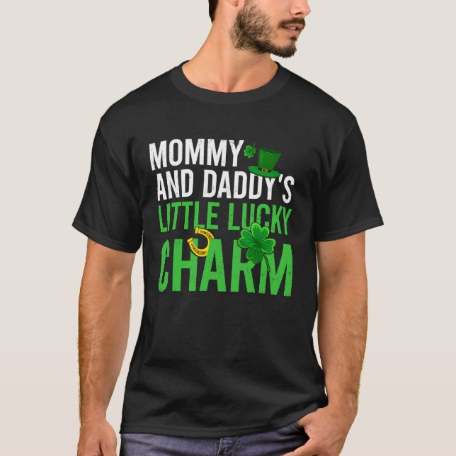 T-shirt Le petit charme de maman et papa St Patrick's (Devant)