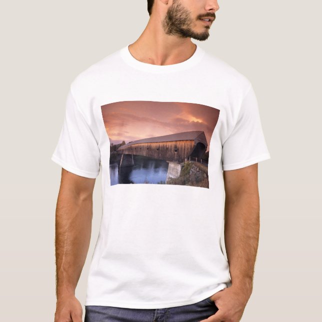T-shirt Le plus long pont couvert des États-Unis (Devant)