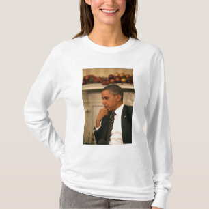T-shirt Le président Barack Obama réfléchit lors de sa ren