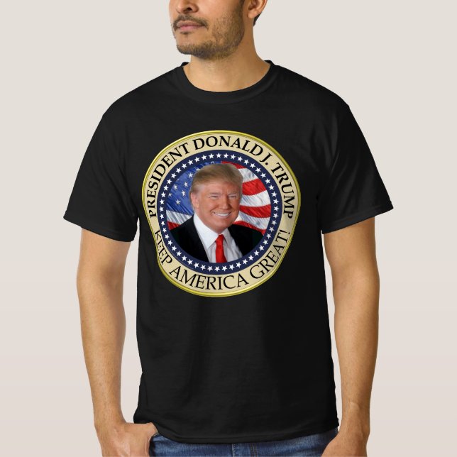 T-shirt Le président Donald Trump 2020 garde l'Amérique gr (Devant)