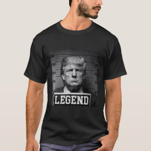 T-shirt Le président Trump frappe de plein fouet