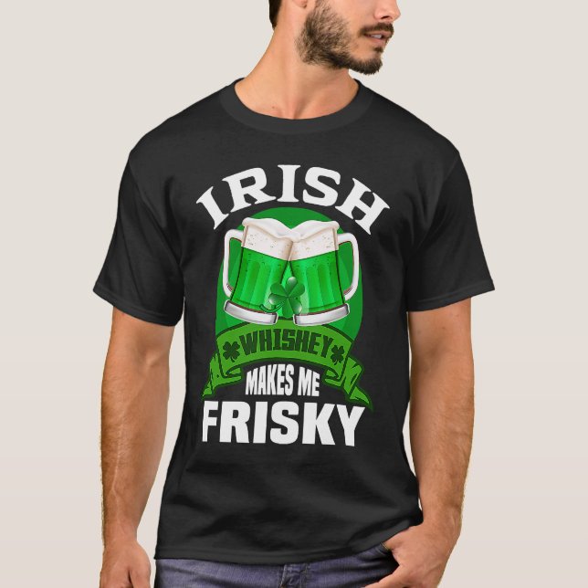 T-shirt Le pyjama vert de la St Patrick's Day fait Whiskey (Devant)