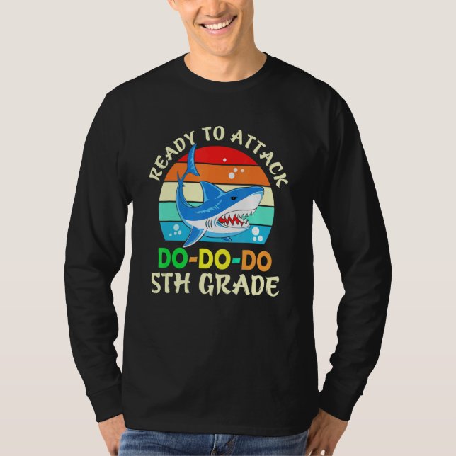 T-shirt Le requin de retour à l'école prêt à attaquer la 5 (Devant)
