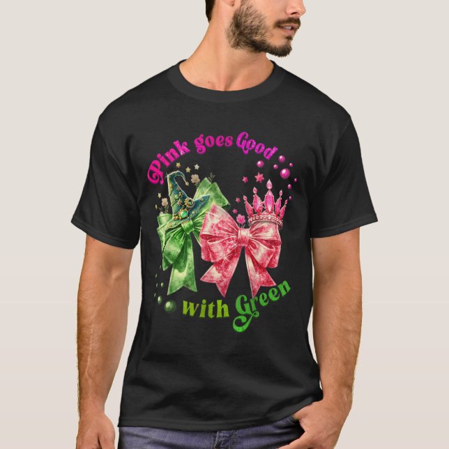 T-shirt Le rose Va Bien Avec La Sorcière D'Halloween Drôle (Devant)