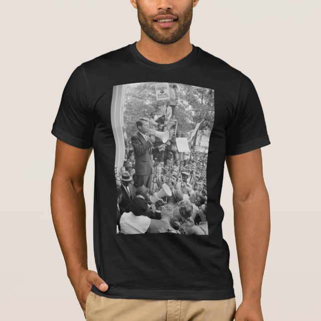 T-shirt Le sénateur Robert Kennedy en campagne pour le pré (Devant)