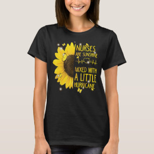 T-shirt Le Soleil Des Infirmières Est Mélangé Avec Un Peti
