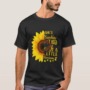 T-shirt Le Soleil Est Mixte Avec Un Petit Ouragan