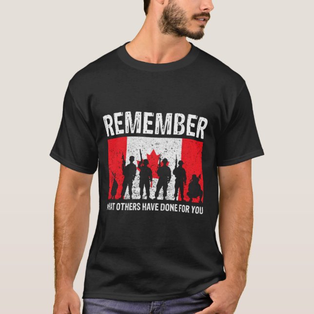 T-shirt Le souvenir militaire canadien (Devant)