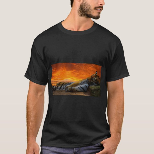 T-shirt Le Tigre Sauvage Predator Tee Design (Devant)