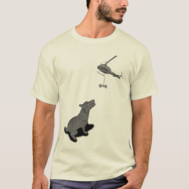 T-shirt Le transport aérien complet de festin de chien en (Devant)