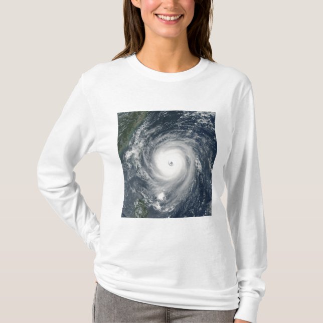 T-shirt Le typhon Longwang s'approche de Taïwan (Devant)