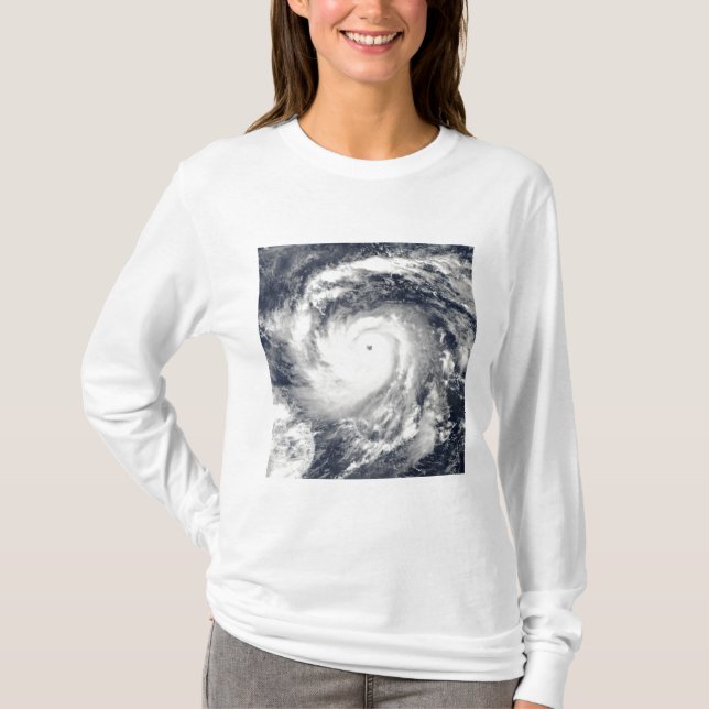 T-shirt Le typhon Nida dans l'océan Pacifique (Devant)