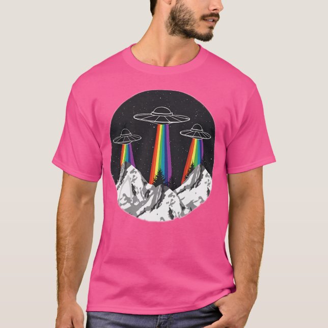 T-shirt Le vaisseau spatial Alien Rainbow Mountains (Devant)