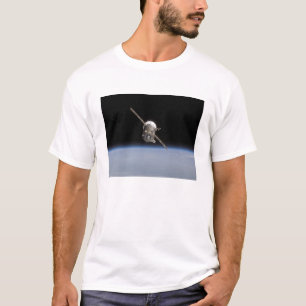 T-shirt Le vaisseau spatial de Soyuz TMA-11 au-dessus du