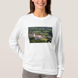 T-shirt Le village d'Amaiur dans la vallée de Baztan