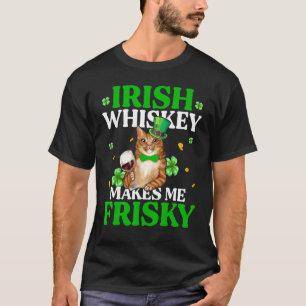 T-shirt Le Whiskey Irlandais de chat me rend Frisky St Pat